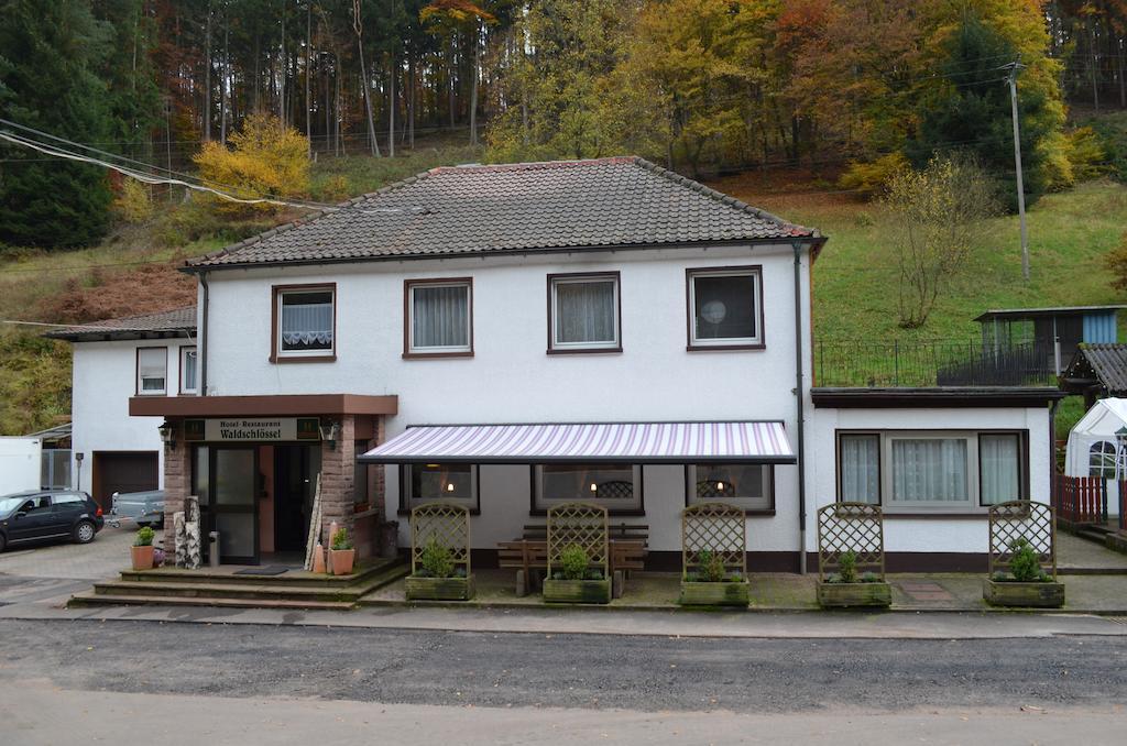 Hotel Restaurant Waldschlössel Speyerbrunn Exterior foto